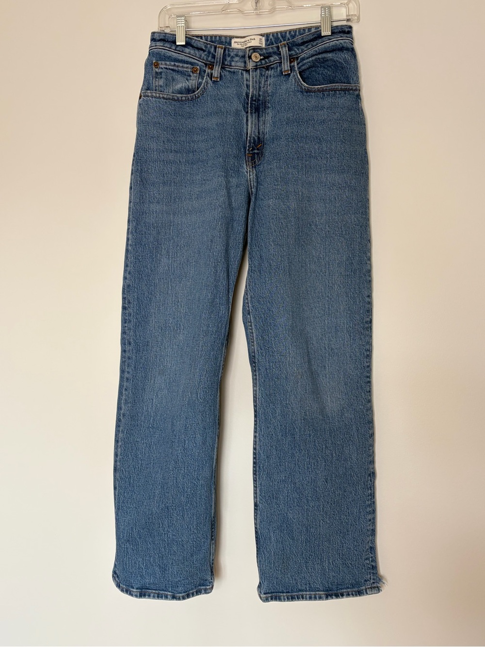 Abercrombie & Fitch Medium Wash Curve Love High Rise 90s Relaxed Jean, 27 SHORT
